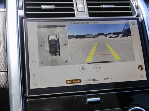 New 2025 Land Rover Discovery Dynamic SE image 23