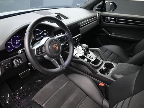 Used 2023 Porsche Cayenne GTS AWD/4WD image 23