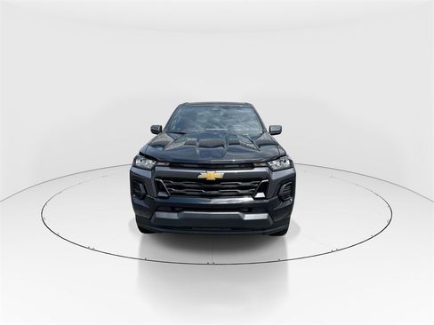 New 2025 Chevrolet Colorado LT image 3