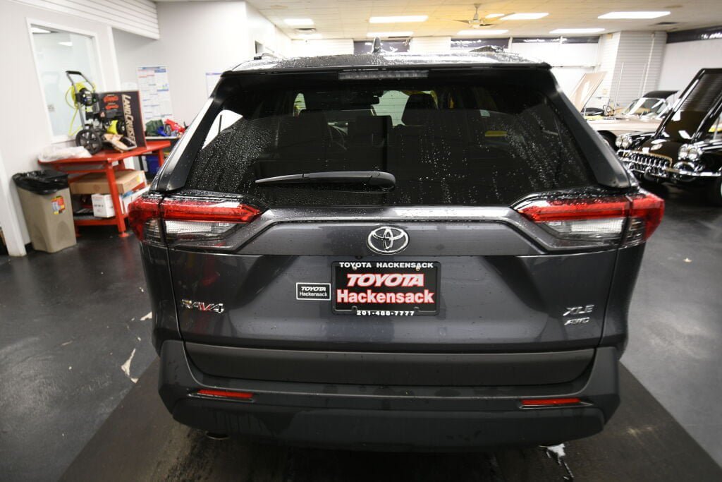 Used 2023 Toyota RAV4 XLE Premium AWD/4WD image 6