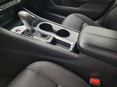 Used 2024 Nissan Altima 2.5 SV image 26