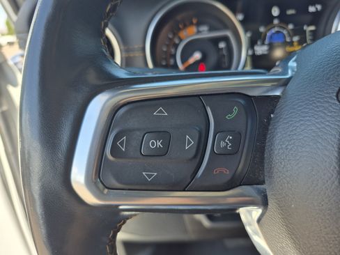 Used 2021 Jeep Wrangler Unlimited Sahara AWD/4WD image 25