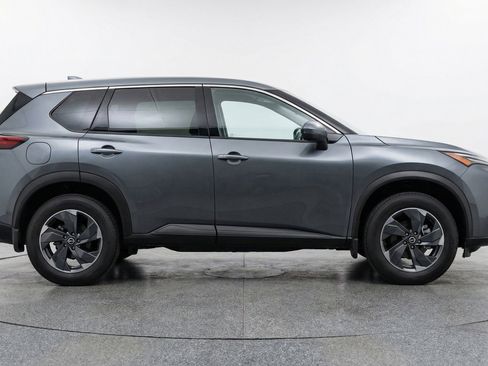 Used 2025 Nissan Rogue SV AWD/4WD image 11