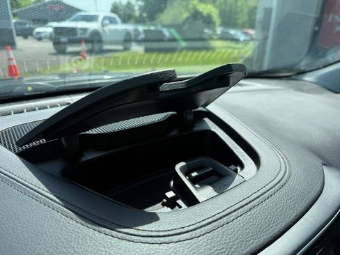 Used 2019 Jeep Cherokee Limited AWD/4WD image 26