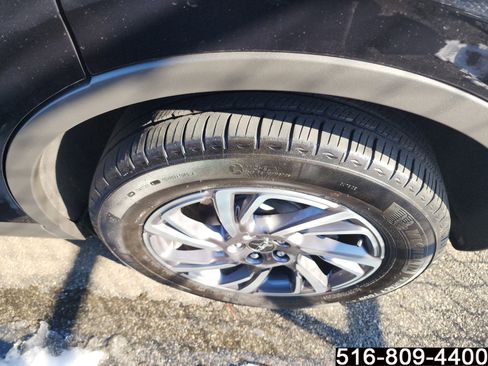 Used 2023 Lincoln Corsair AWD w/ Equipment Group 101A image 6