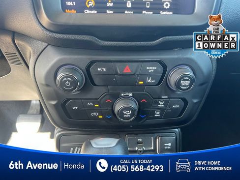 Used 2023 Jeep Renegade Latitude AWD/4WD image 29