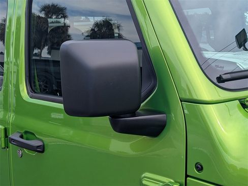 New 2025 Jeep Gladiator Willys image 11