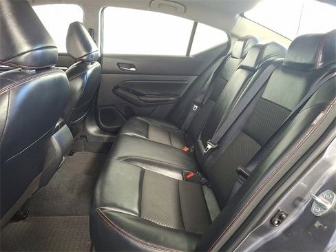 Used 2023 Nissan Altima 2.5 SR image 14