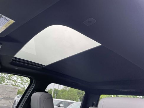 New 2026 Toyota Tundra Limited AWD/4WD image 30