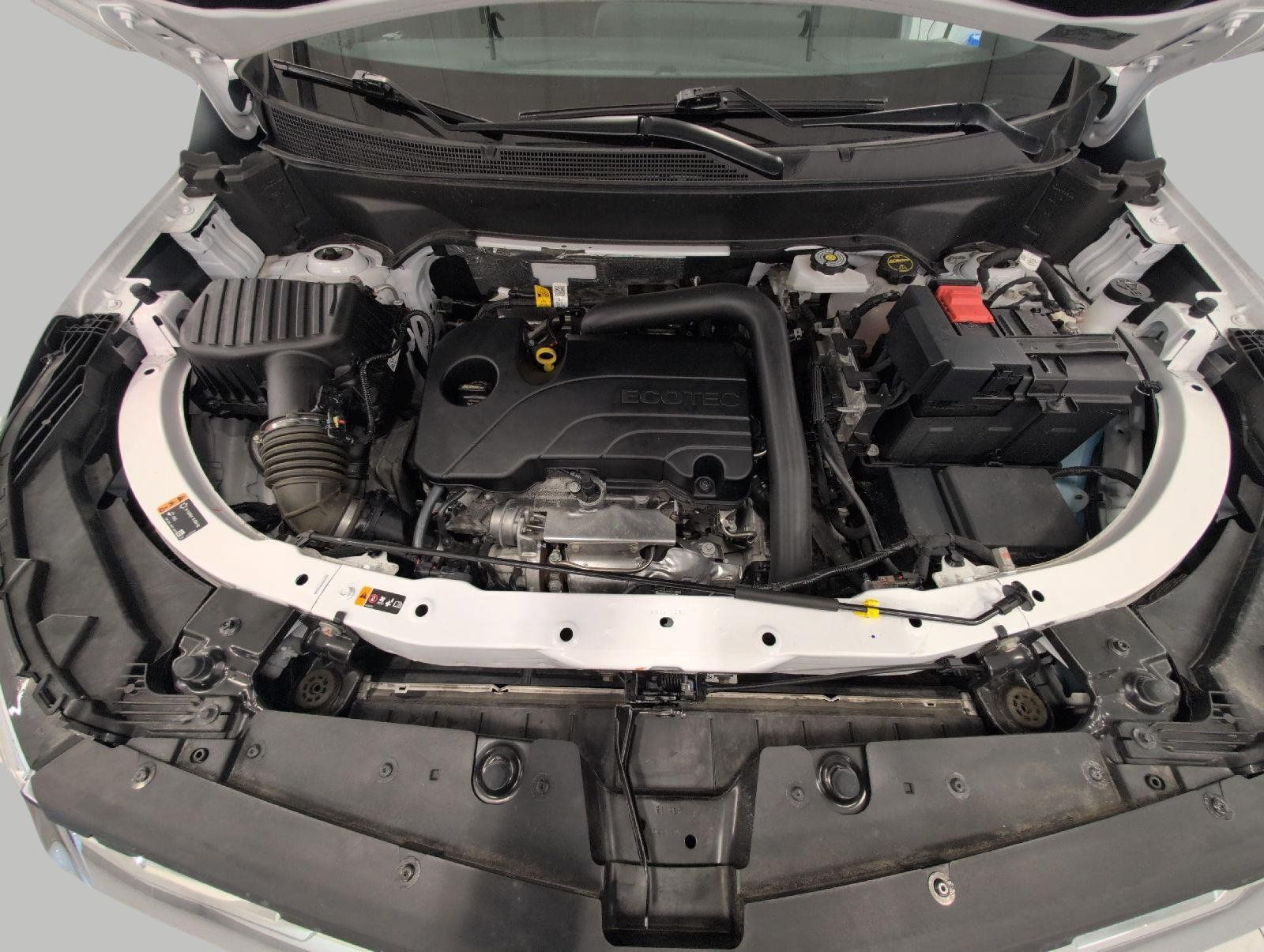 Certified 2026 Chevrolet Equinox LT AWD/4WD image 9
