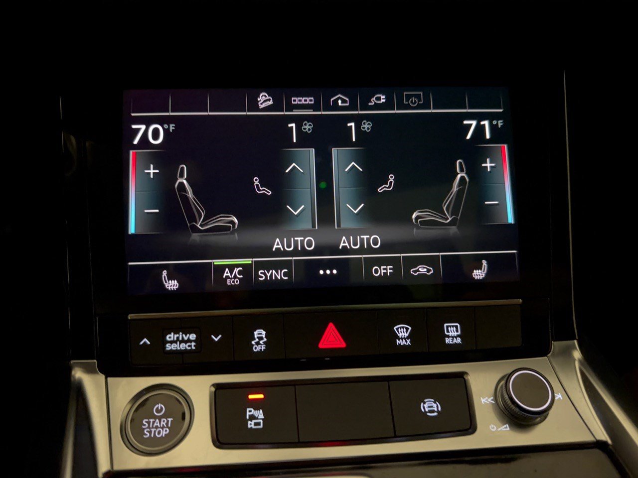 Used 2024 Audi Q8 e-tron Premium AWD/4WD image 22