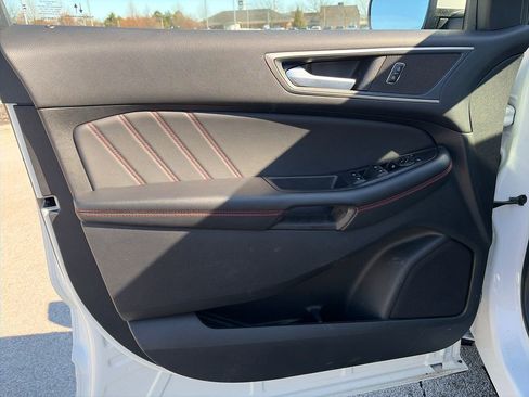 Used 2024 Ford Edge ST-Line image 15