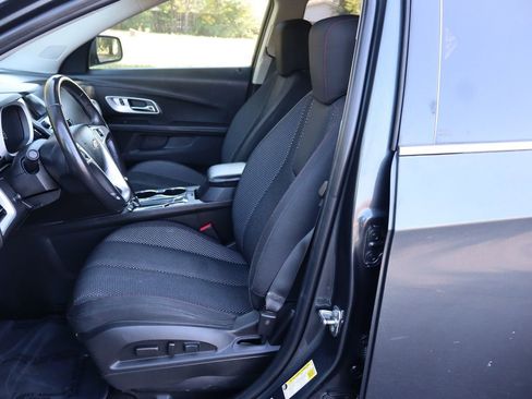 Used 2017 Chevrolet Equinox LT w/ Convenience Package image 19