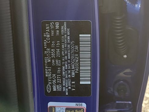 Used 2024 Hyundai Elantra SEL FWD image 29