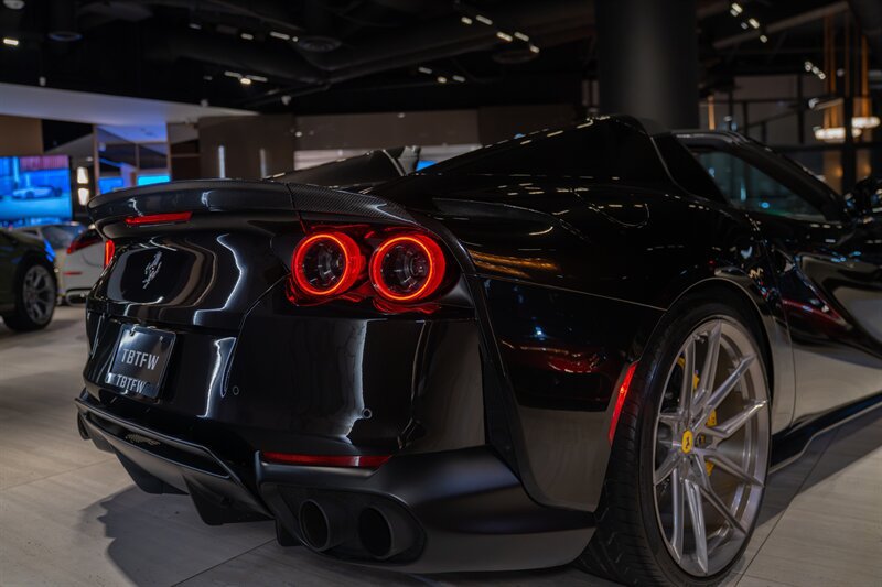 Used 2021 Ferrari 812 GTS RWD image 24