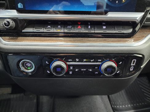 Used 2022 Chevrolet Silverado 1500 RST image 15