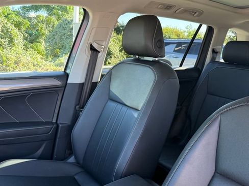 Used 2024 Volkswagen Tiguan SE FWD image 15