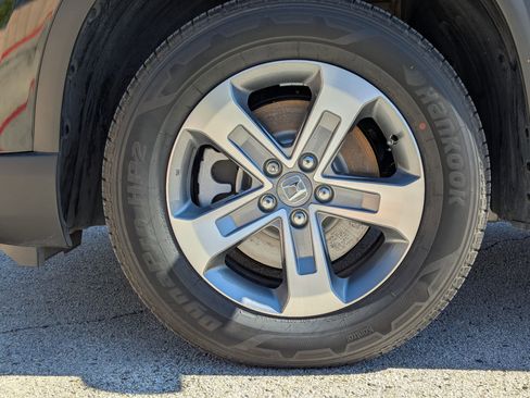 Used 2025 Honda Pilot EX-L image 31