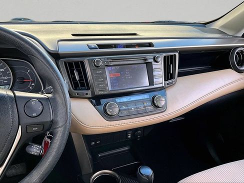 Used 2013 Toyota RAV4 XLE FWD image 10