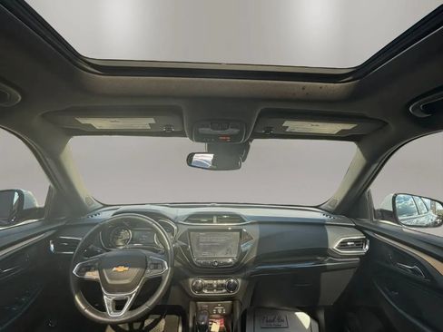 Used 2021 Chevrolet TrailBlazer ACTIV w/ Sun and Liftgate Package FWD image 12