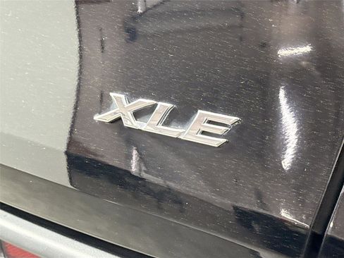 Certified 2025 Toyota Sienna XLE image 15