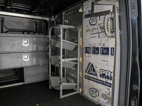 Used 2021 Nissan NV 2500 S image 40