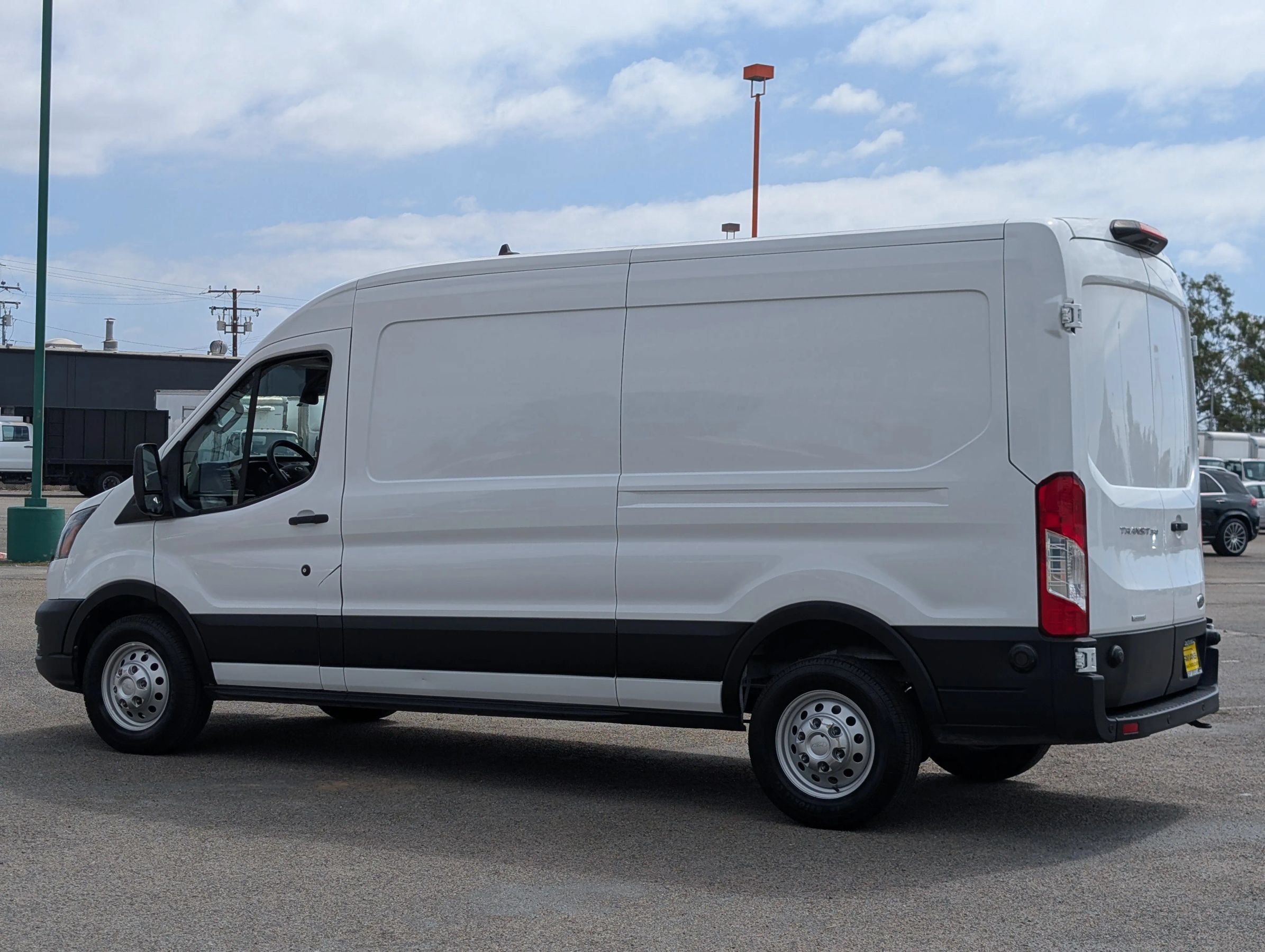 Used 2020 Ford Transit 350 Medium Roof RWD image 5