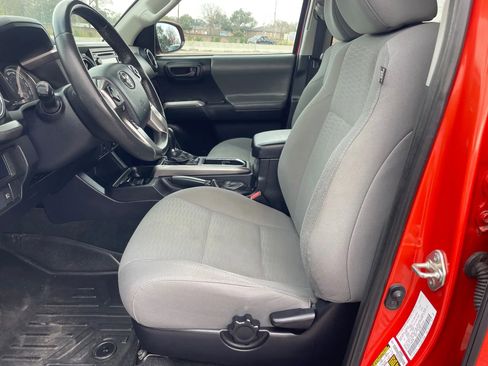 Used 2018 Toyota Tacoma 2WD Double Cab image 24
