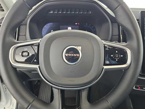 Used 2025 Volvo XC90 B5 Plus w/ Protection Package Premier AWD/4WD image 24