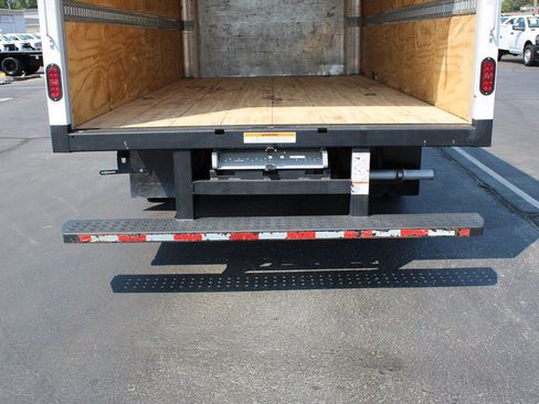 Used 2024 Ford E-350 and Econoline 350 Super Duty w/ Driver's Safety Package RWD image 24