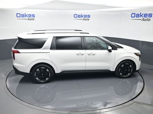 New 2026 Kia Carnival EX FWD image 55