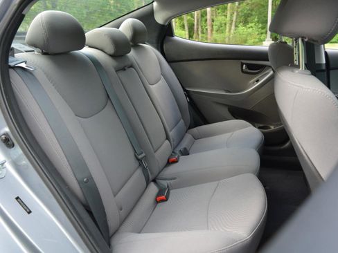 Used 2016 Hyundai Elantra SE FWD image 15