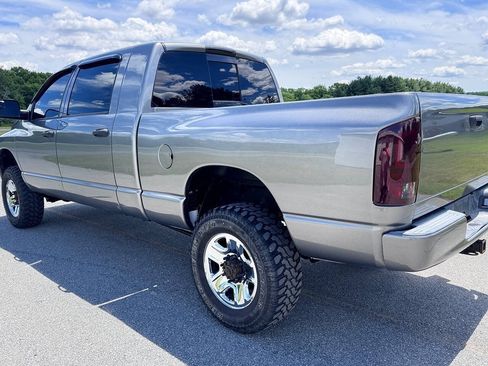 Used 2006 Dodge Ram 2500 Truck SLT AWD/4WD image 12