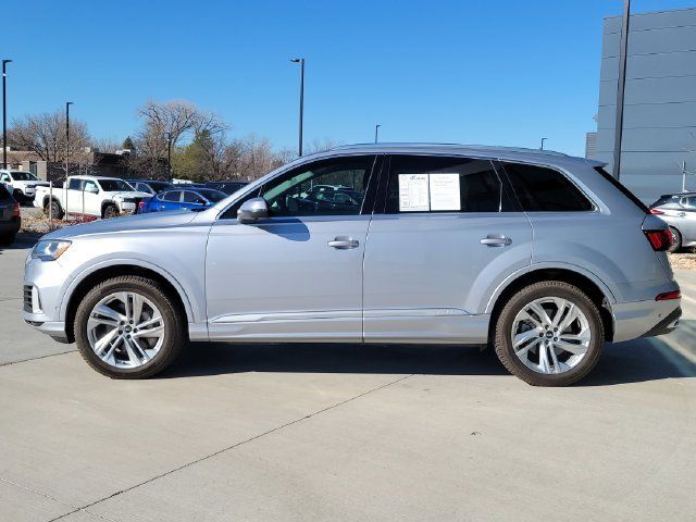 Used 2022 Audi Q7 3.0T Premium Plus AWD/4WD image 2