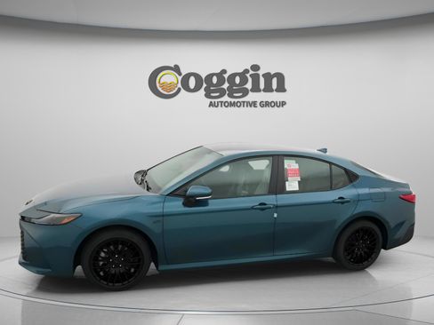 New 2026 Toyota Camry LE image 3