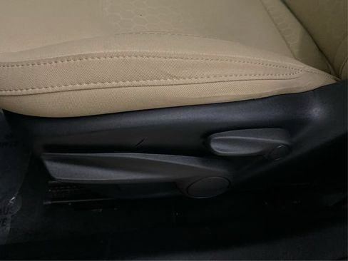 Used 2018 Jeep Compass Sport AWD/4WD image 24