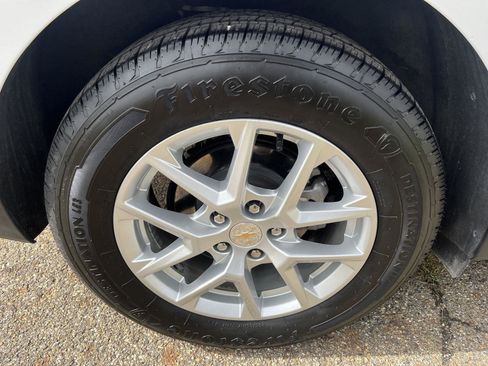 Used 2023 Chevrolet Equinox LS image 41