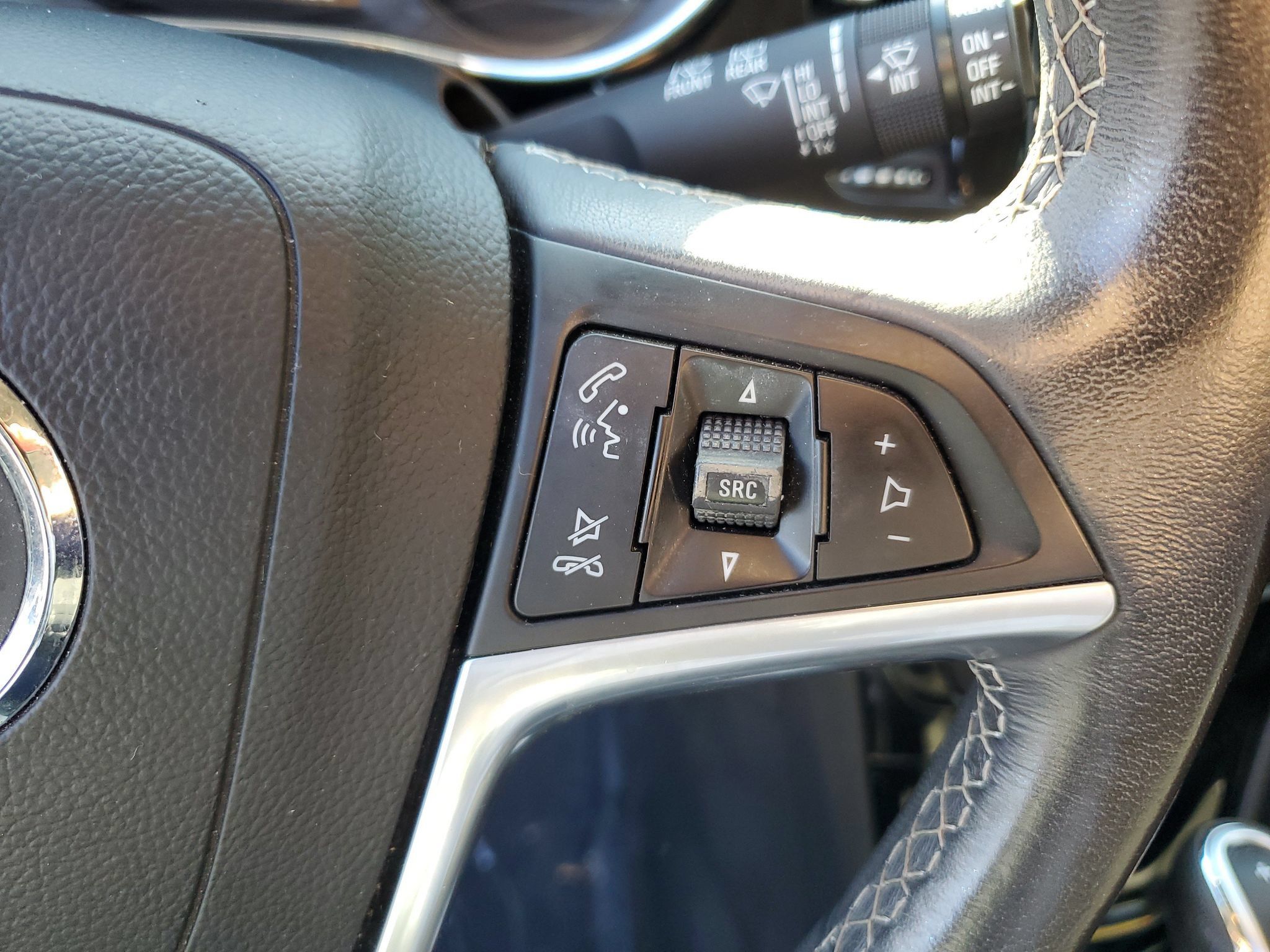 Used 2022 Buick Encore Preferred w/ Safety Package FWD image 20