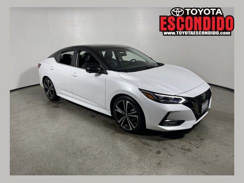 Used 2022 Nissan Sentra SR w/ SR Premium Package image 1