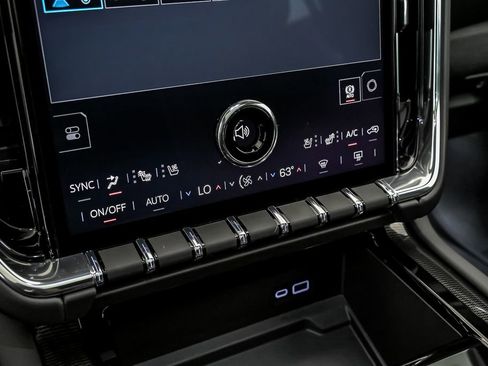 New 2026 GMC Yukon Elevation w/ Elevation Premium Package AWD/4WD image 18