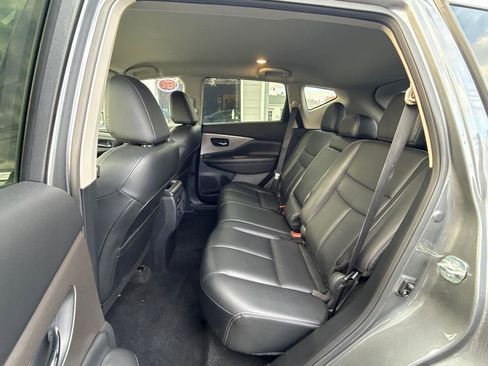 Used 2023 Nissan Murano SV AWD/4WD image 18