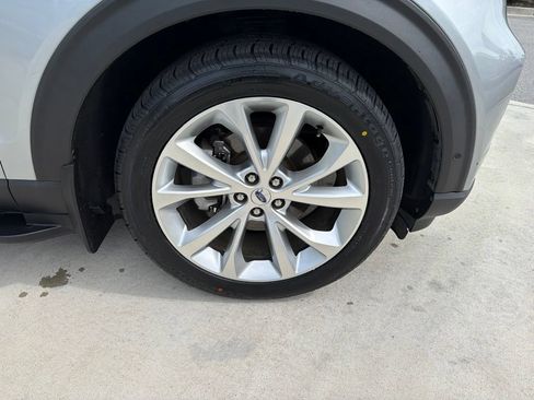 Certified 2022 Ford Explorer Platinum w/ Equipment Group 601A RWD image 12