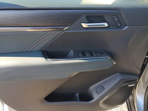 New 2025 GMC Acadia AT4 w/ Luxury Package image 18