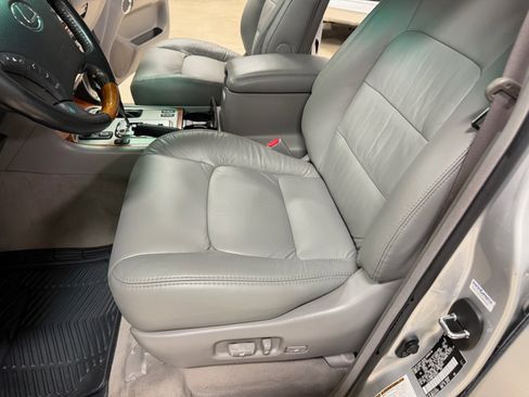 Used 2007 Lexus LX 470 4WD image 24