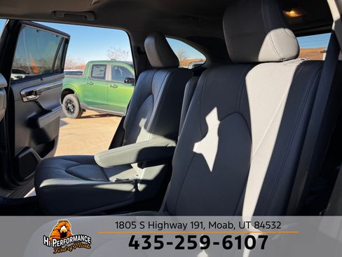 Used 2023 Toyota Highlander Limited image 45