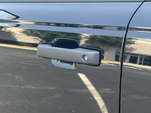 New 2025 Ford Bronco 4-Door AWD/4WD image 23