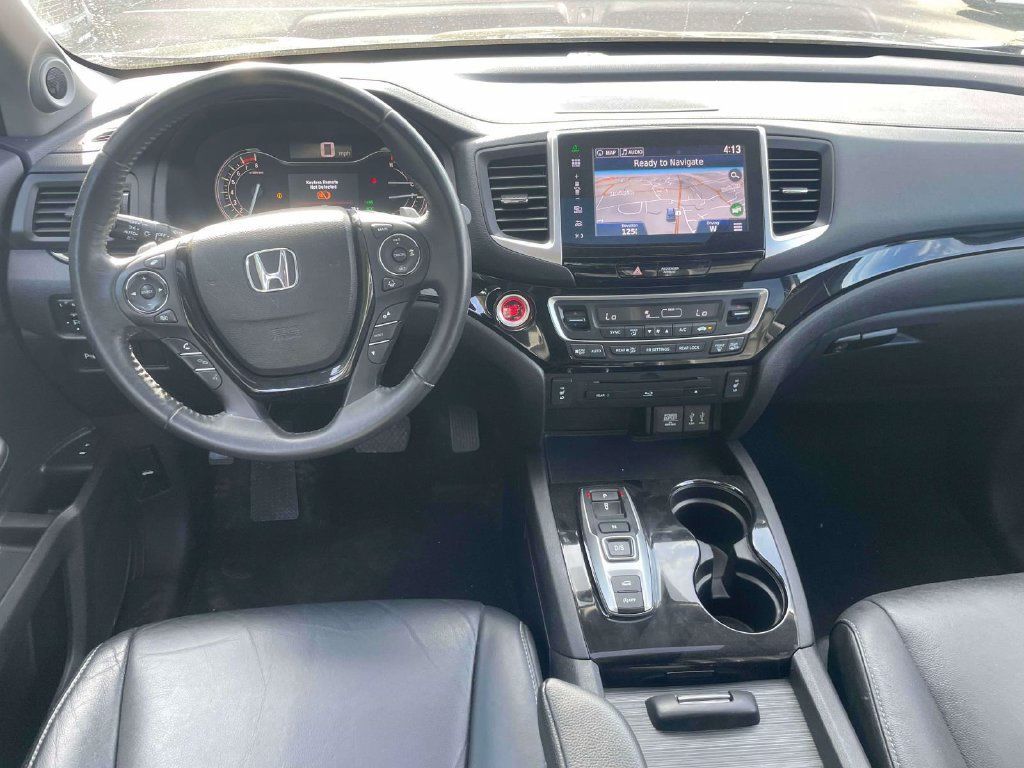 Used 2016 Honda Pilot Touring image 10