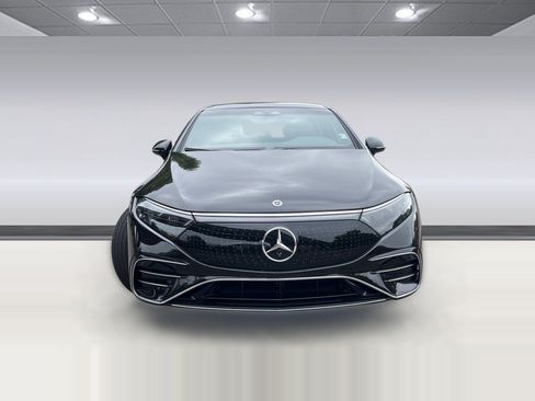 Used 2022 Mercedes-Benz EQS 580 4MATIC Sedan image 4