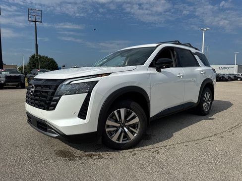 New 2026 Nissan Pathfinder SL AWD/4WD image 1