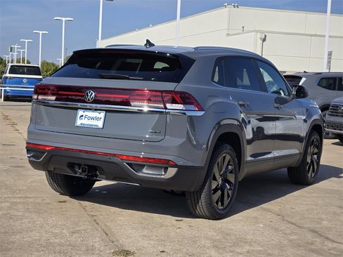 New 2026 Volkswagen Atlas Cross Sport SE image 4
